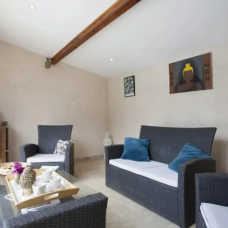 Maison Cosy Pres De Avec Piscine