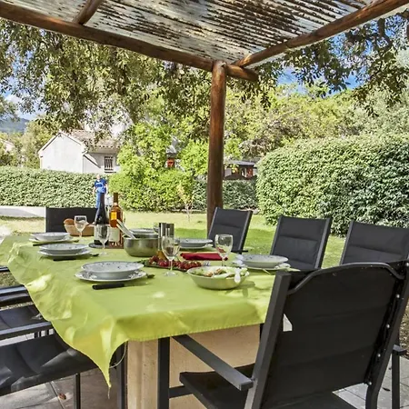 Holiday home Maison Cosy Pres De Avec Piscine Pietracorbara
